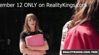 When (Lisa Ann) Comes Over - Reality Kings