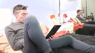 Papi argentino folla a su hijo