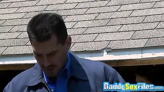 Mature hunk seduces y. gay and analfucks him outdoors