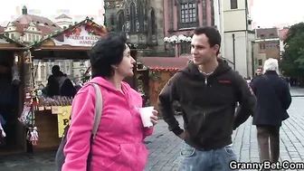 Granny tourist is picked up and fucked