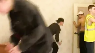 Lisa is dicked by the guys who repair the room