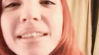 twin redheaded sisters