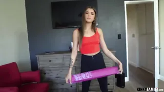 Kinky - Jade Reign - Fucking my yoga-loving stepsis