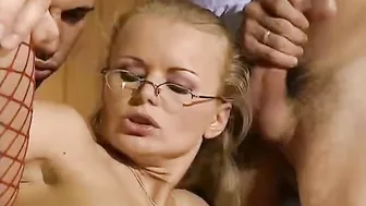 Arousing family sex with blowjobs and proper oral sex that is sure to get you wet.