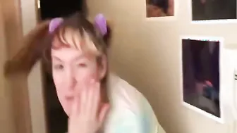 A rough oral sex encounter between relatives caught on homemade porn. Girls slobbering over cocks and enjoying the tightness of each other's wet pussies.