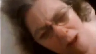 Son cummed on his pregnant mom's face. [REAL]