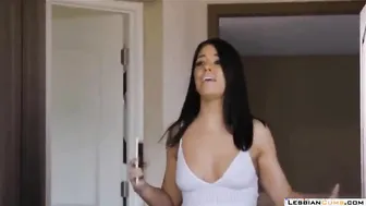 LesbianCums.com: Brandi Love Tribbing Daughters Pussy