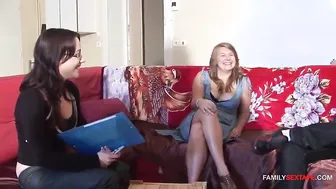 Therapist Gets Bro & Step Sis Get Along With Some Passionate Sex
